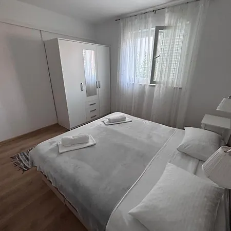 Antare Biograd Na Moru